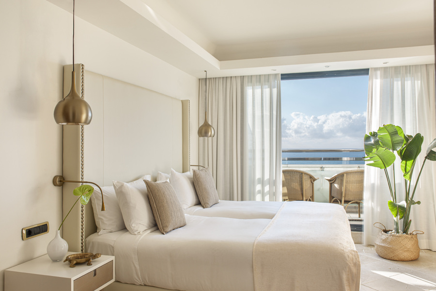 Doppelzimmer Red Level mit frontalem Meerblick